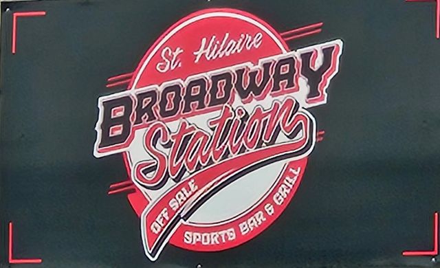 215 Broadway Avenue N, St Hilaire