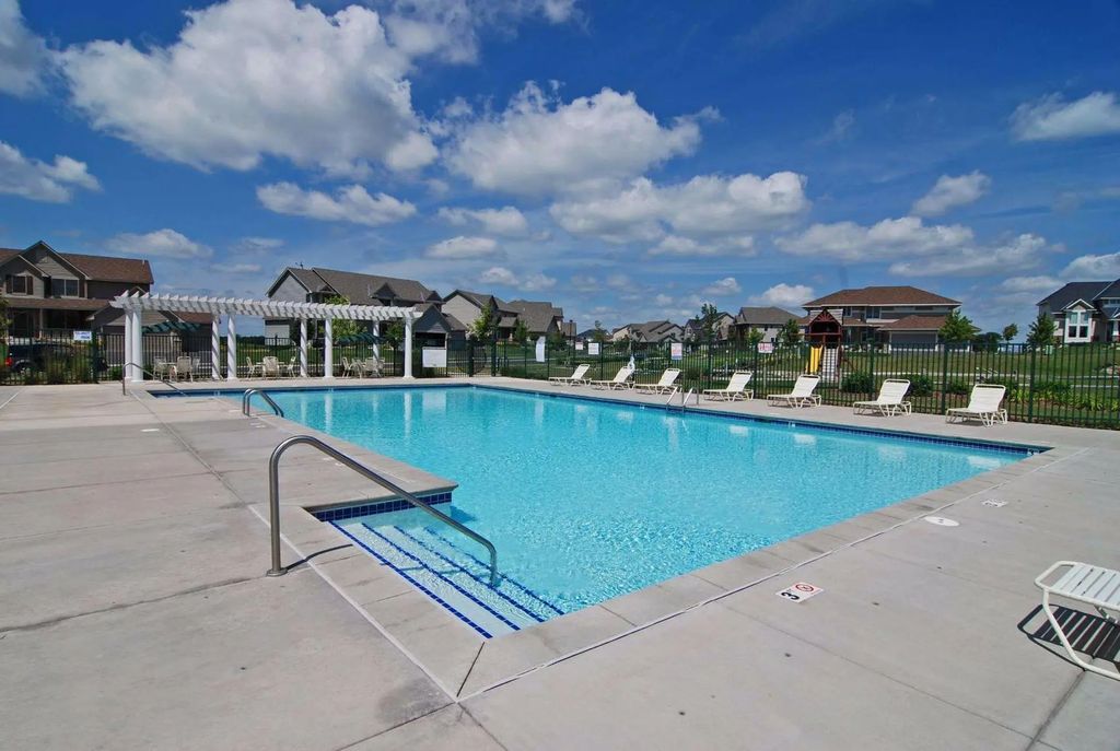 18934 63rd Place N, Maple Grove