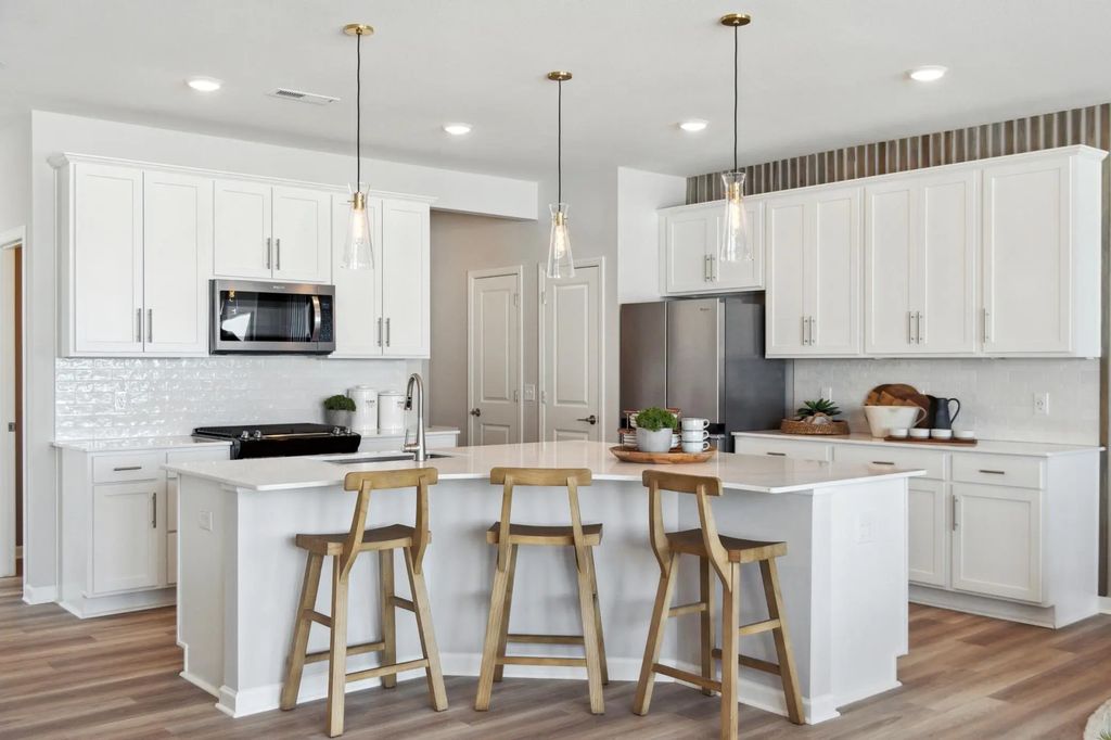 4775 Airlake Drive, Woodbury