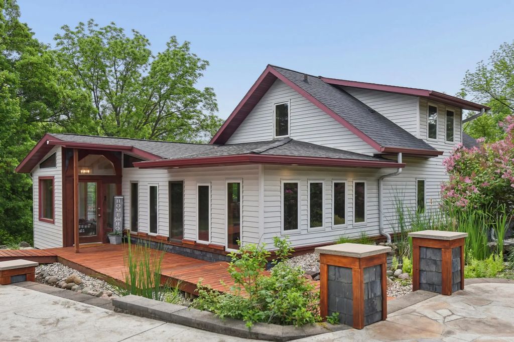 1079 Baker Avenue, Amery