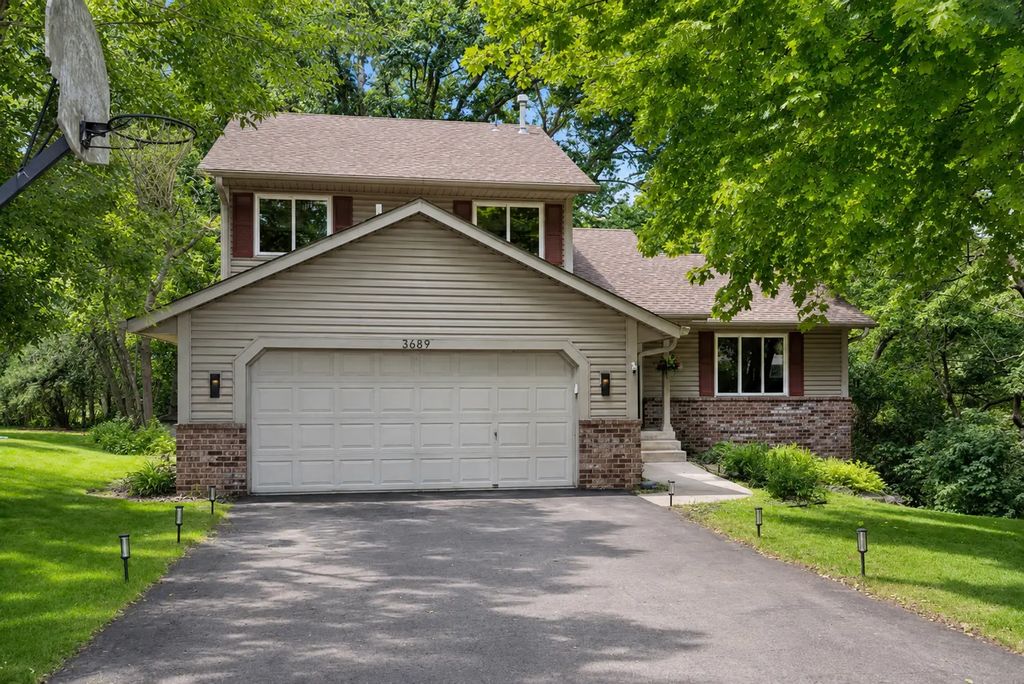 3689 Willbrook Court, Eagan