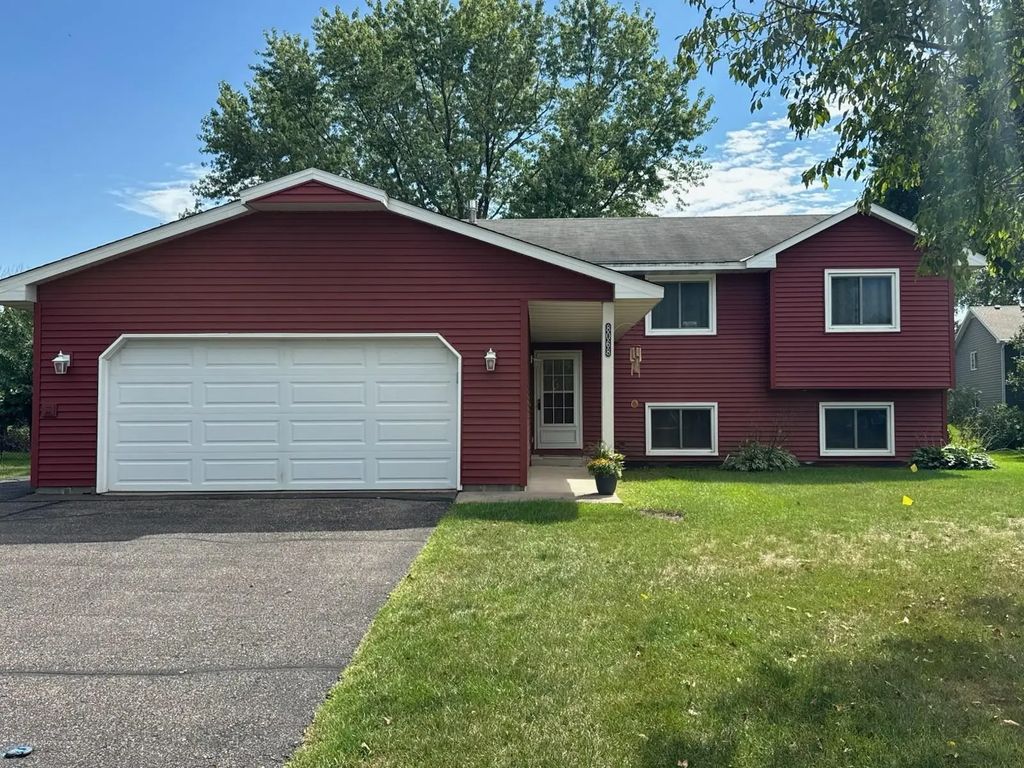 8068 Lower 147th Street W, Apple Valley