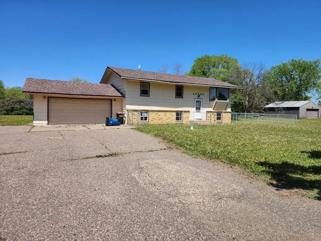 23680 141st Avenue N, Rogers