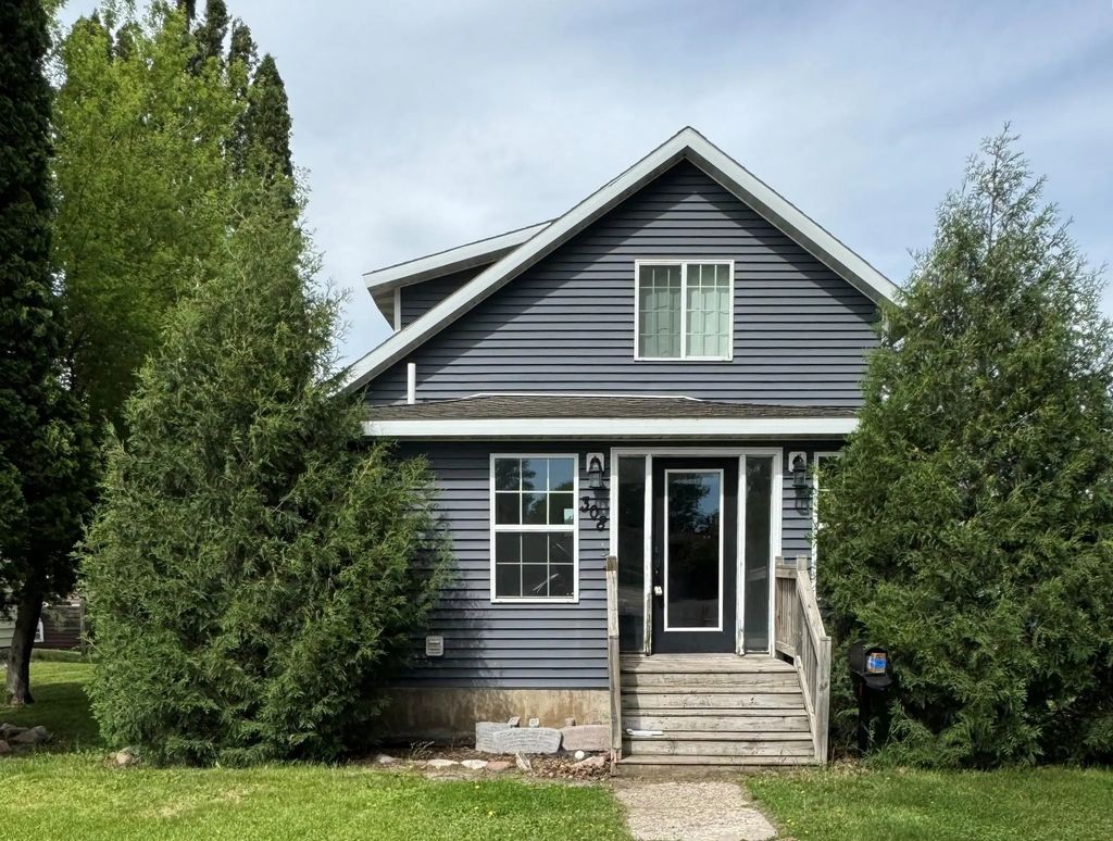 308 S 11th Street, Olivia