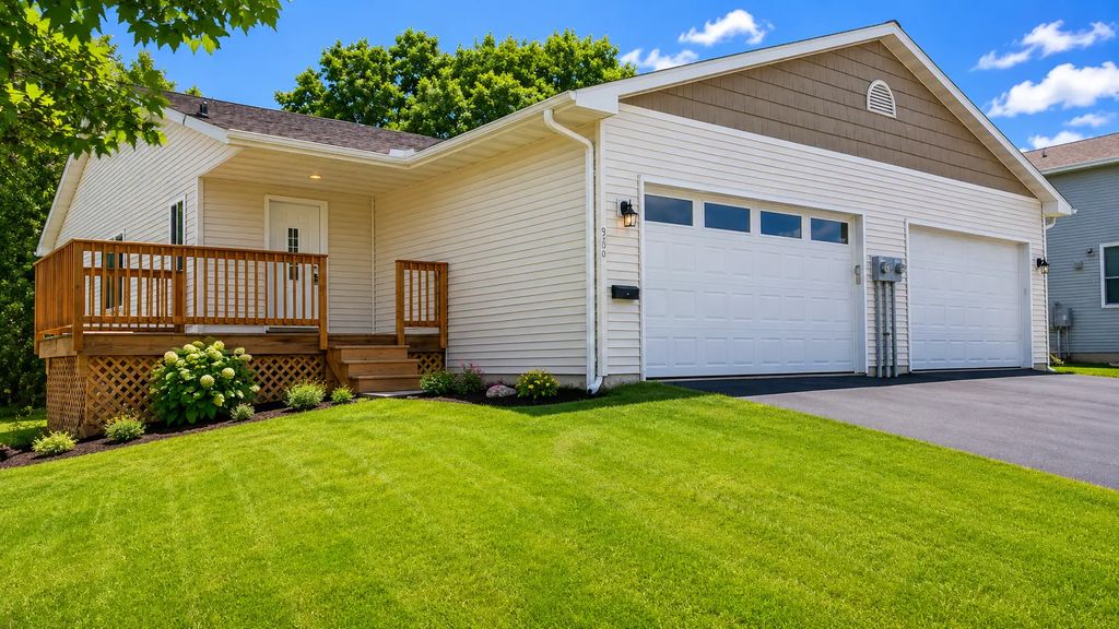 W920 Cardinal Drive, Spring Valley