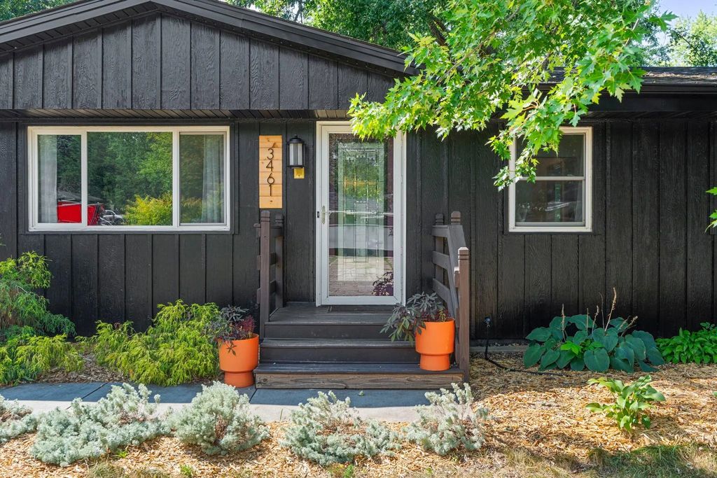 3461 Mcknight Road N, White Bear Lake