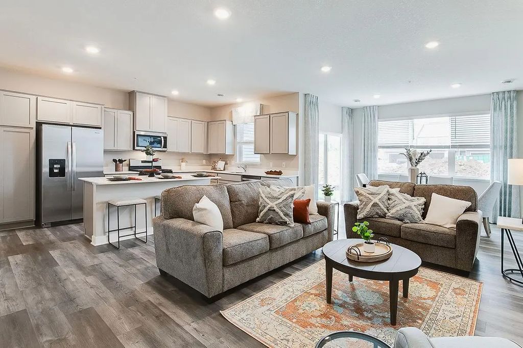 17547 Driscoll Place, Lakeville
