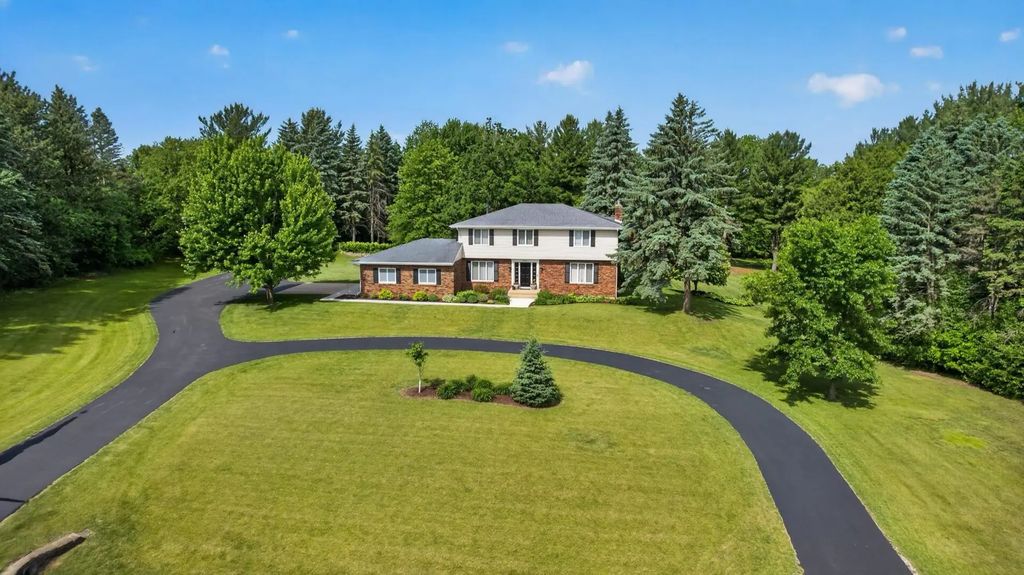 5493 Saint Mary Drive Nw, Rochester