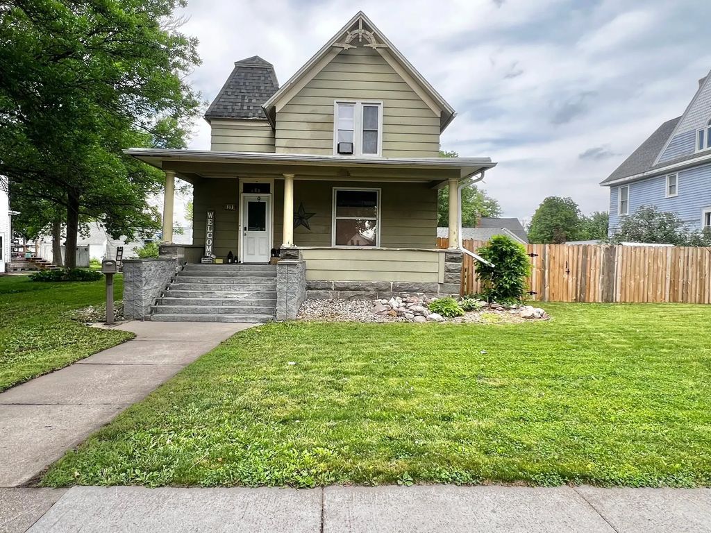 313 E 5th Street, Redwood Falls