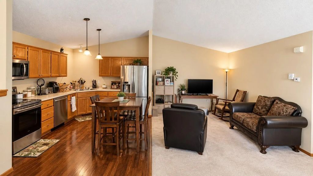 11109 Frankfort Parkway Ne, Saint Michael