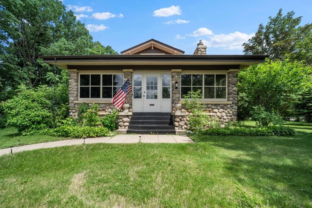 721 Cedar Street, Alexandria