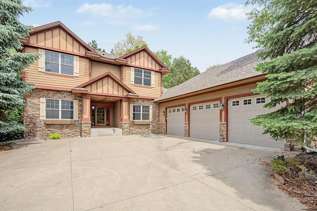433 Majestic Court, Shoreview