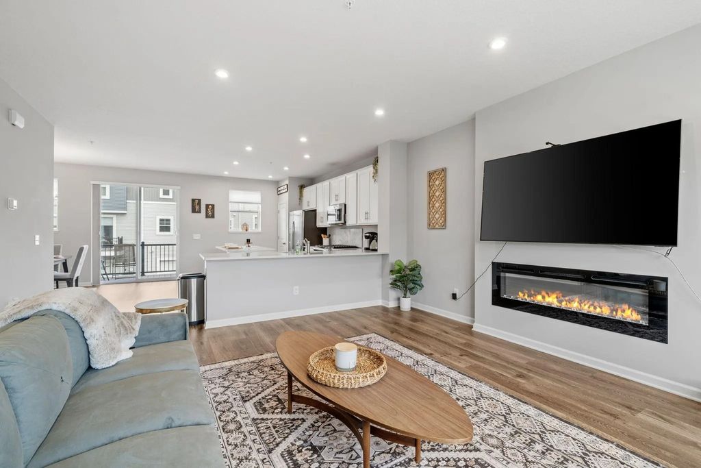 2857 Lexington Place N, Roseville