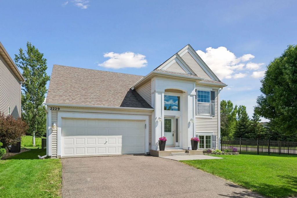2229 Grimm Road, Chaska