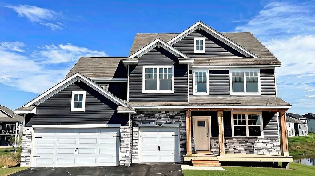 9760 47th Bay Ne, Saint Michael