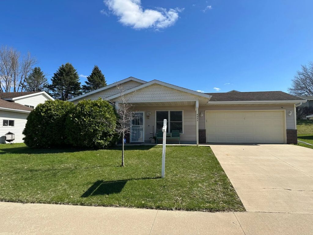 4552 Manor Brook Drive Nw, Rochester