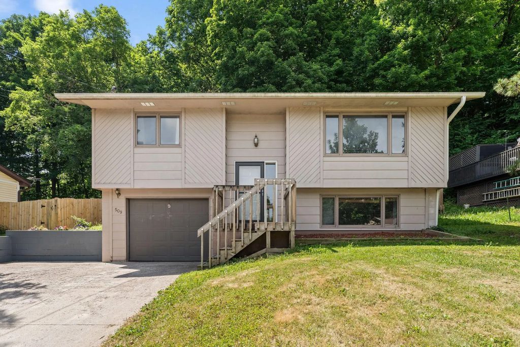 509 Mill Street E, Cannon Falls