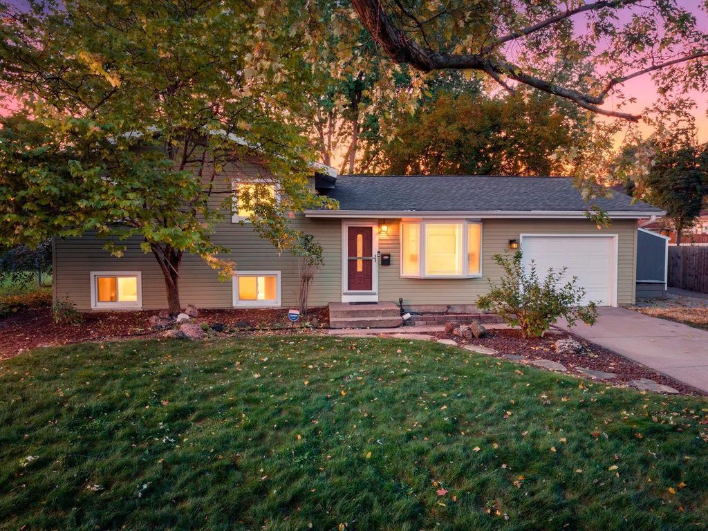 3865 Gettysburg Avenue N, New Hope