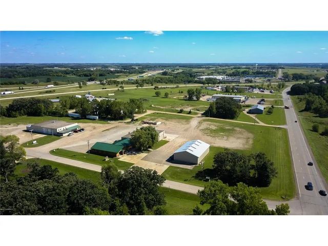 2360 Becker Drive, Albert Lea