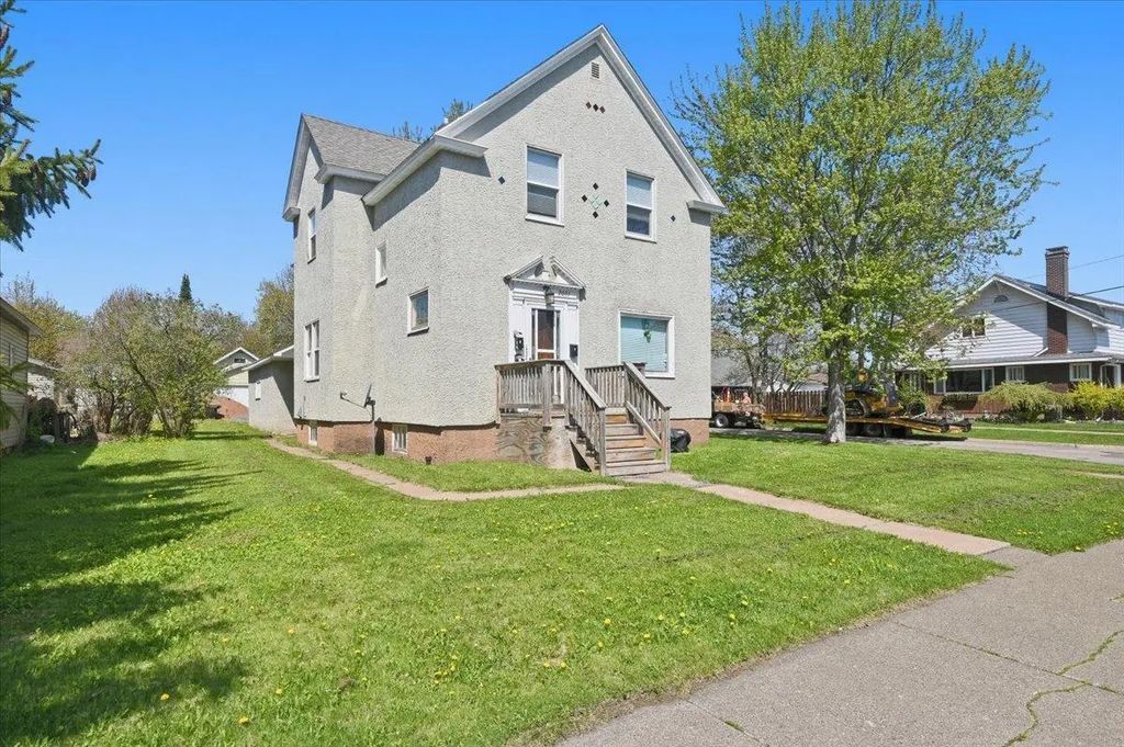 2601 Hughitt Avenue, Superior