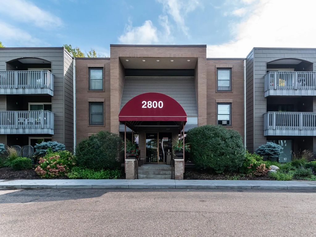 2800 Hamline Avenue N 217, Roseville