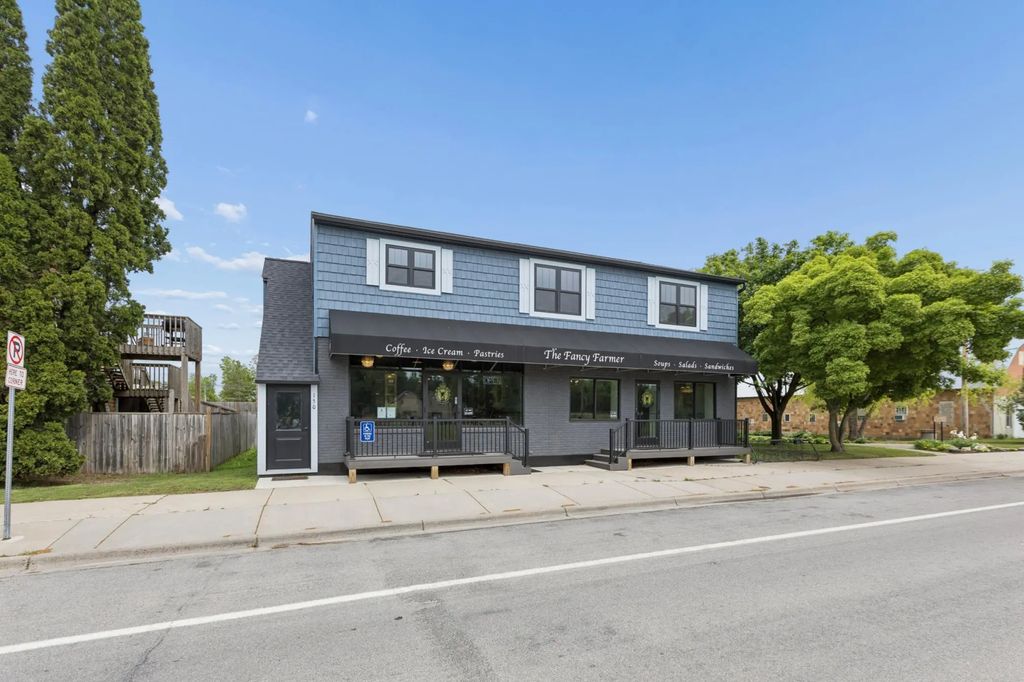 150 Broadway Street E, New Germany