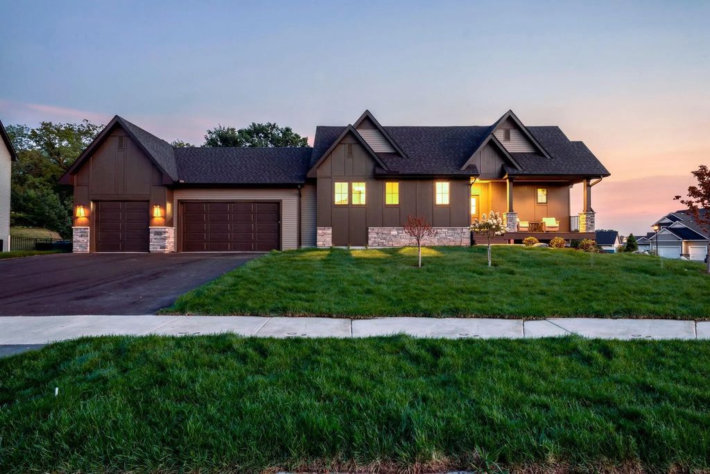 19820 Henning Avenue, Lakeville