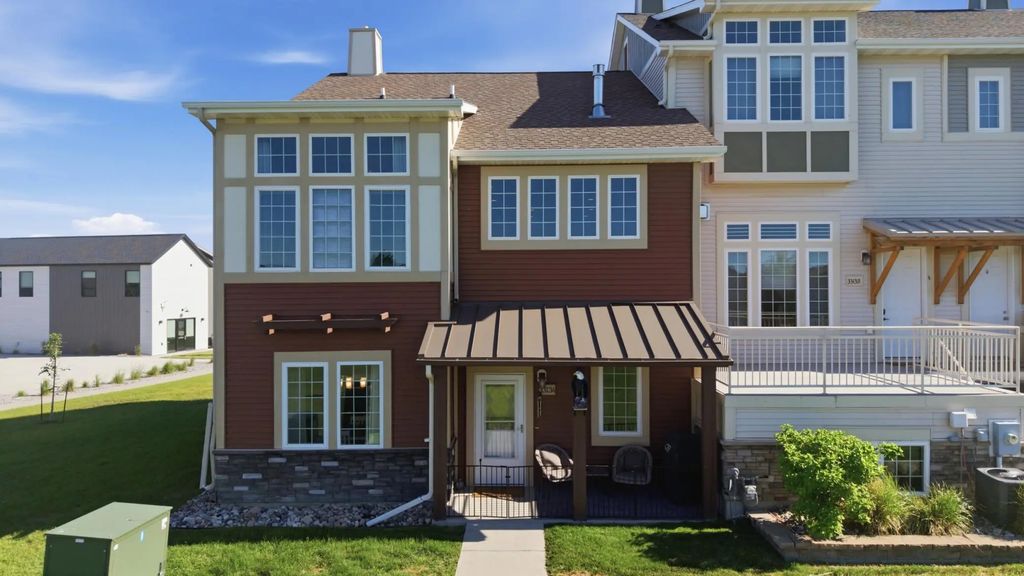 3313 5th Way E A, West Fargo