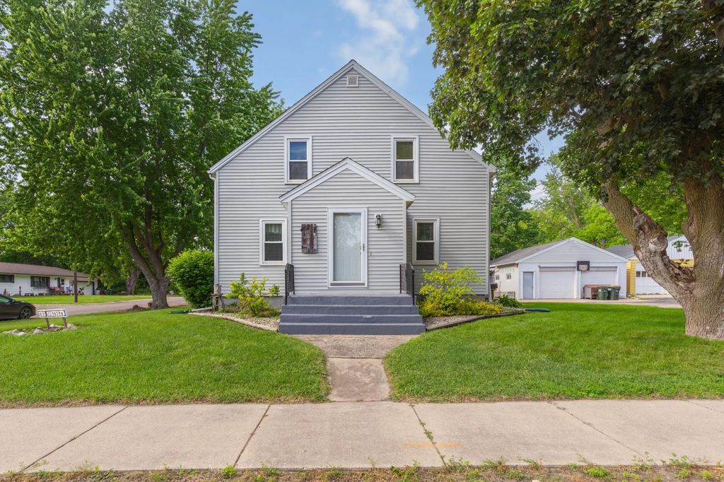 330 Lake Street W, Waterville