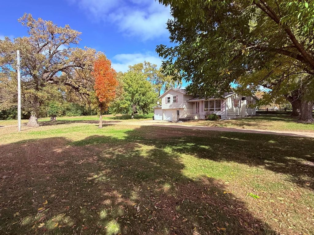 108 Division Street W, Brownton