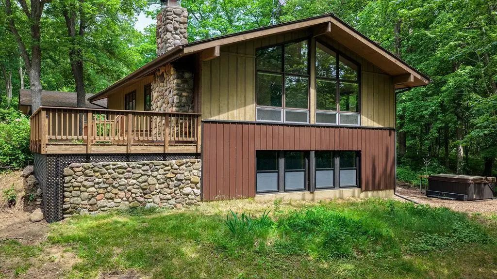 N6280 Goose Lake Road, Spooner