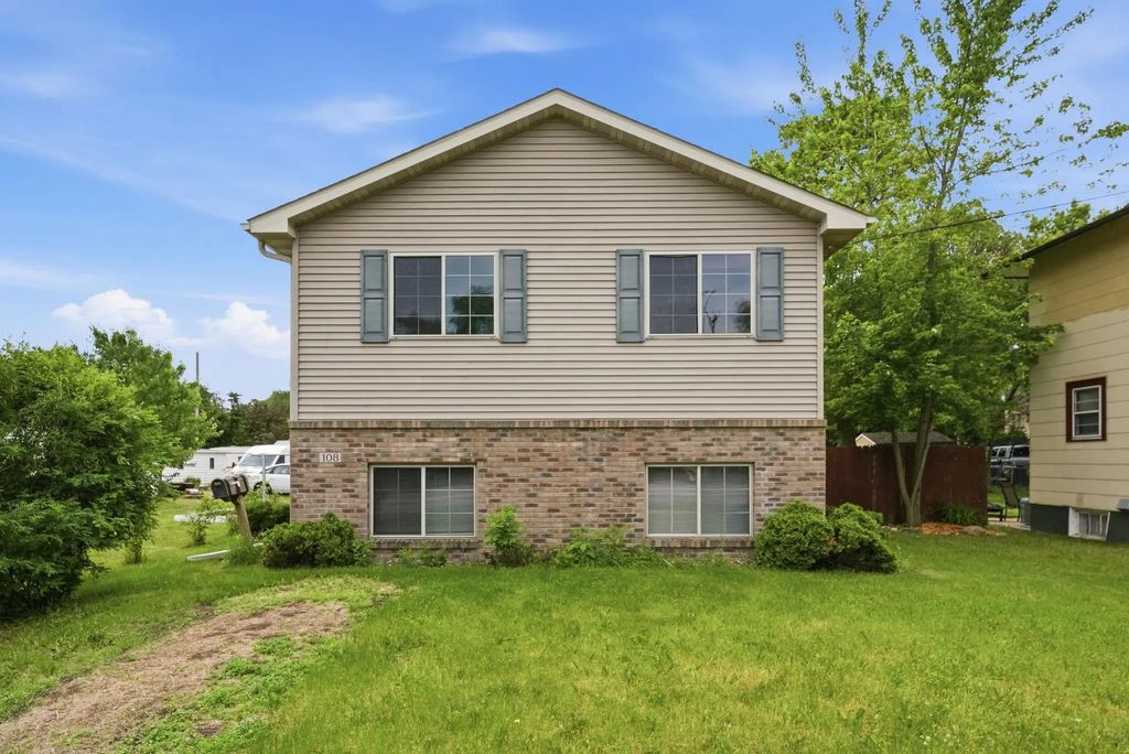 108 3rd Street N, Waite Park