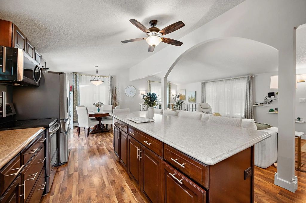 1490 Rainbow Avenue, Maple Plain