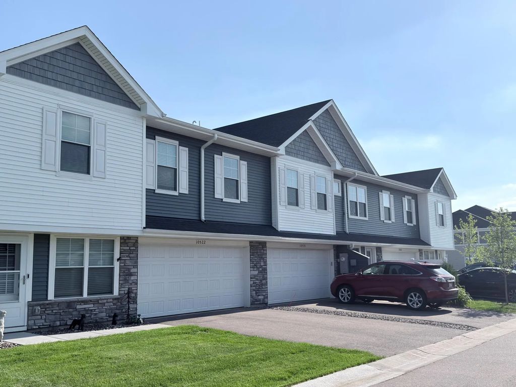 10518 Weston Way N, Maple Grove