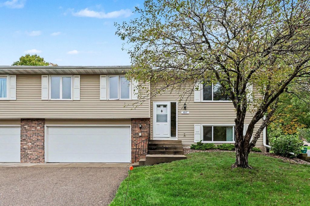 4647 Penkwe Way, Eagan