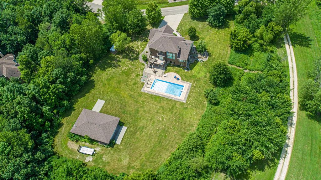 11205 Circle Lake Lane, Faribault