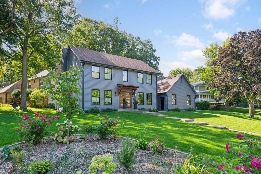 14595 43rd Avenue N, Plymouth