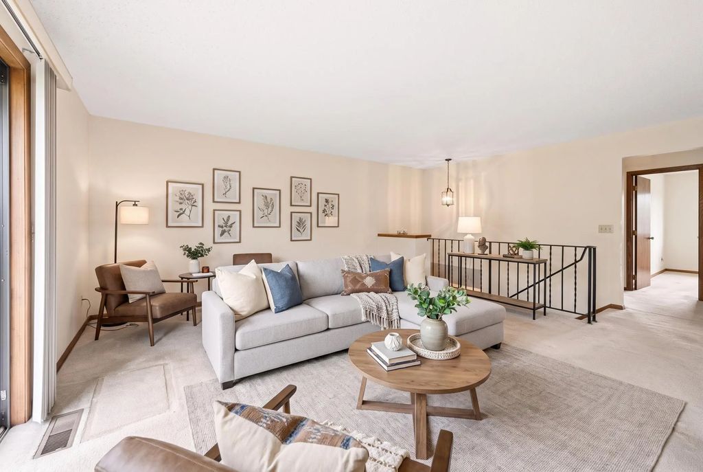 336 W 5th Street, Waconia