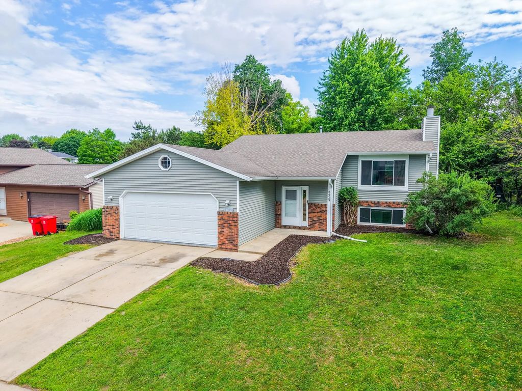 2423 59th St Nw, Rochester