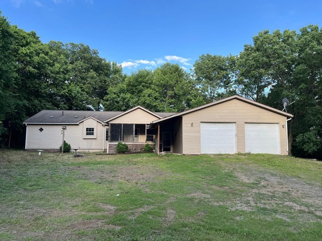 61256 440th Street, Fairfax