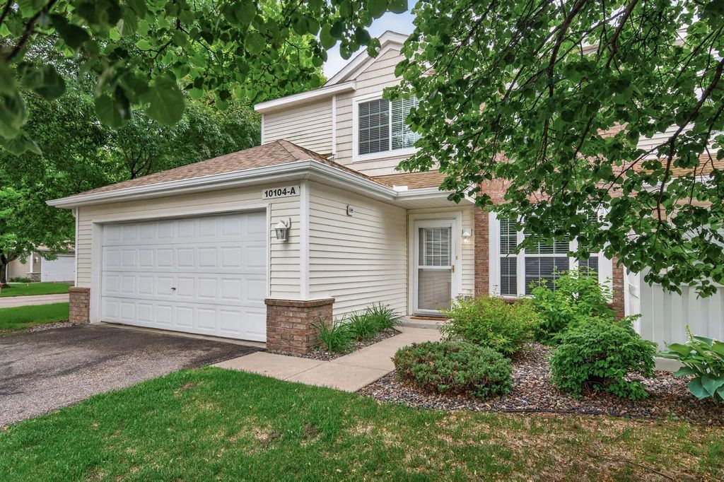 10104 Fillmore Street Ne A, Blaine