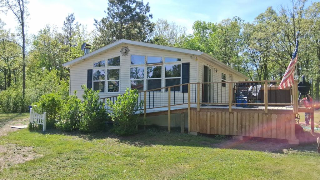 481 E River Road, Motley
