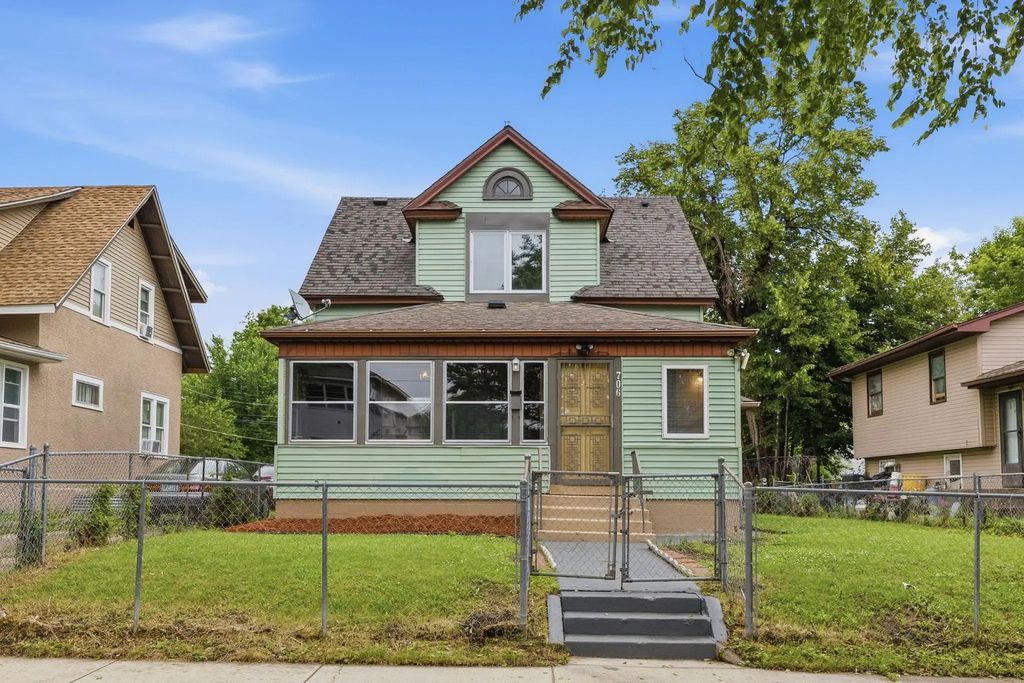 706 Oliver Avenue N, Minneapolis