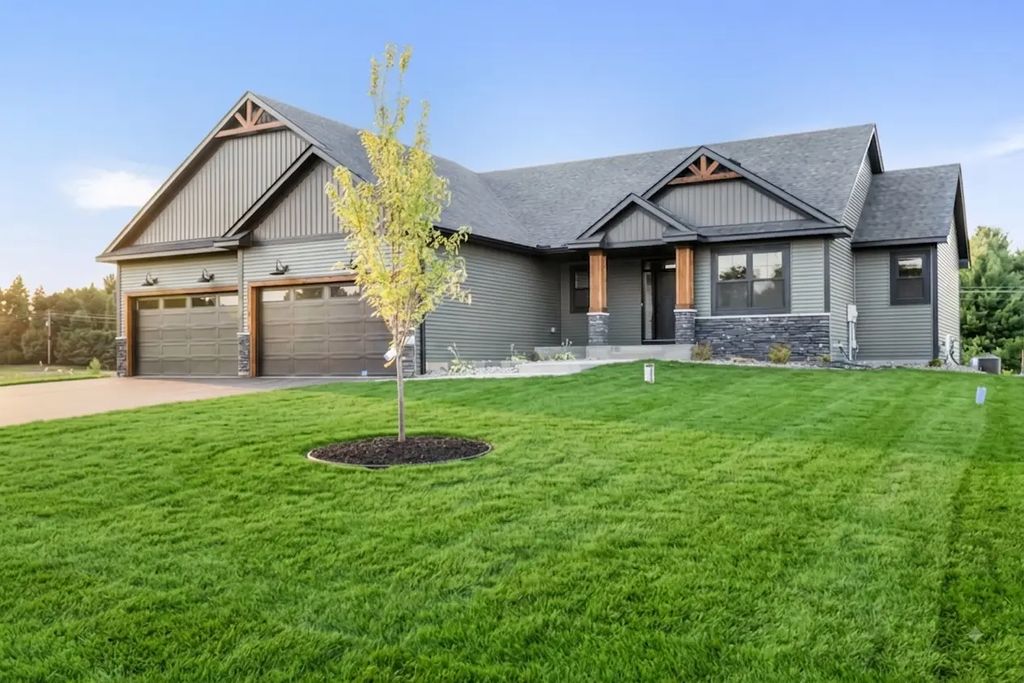 883 174th Avenue Ne, Ham Lake