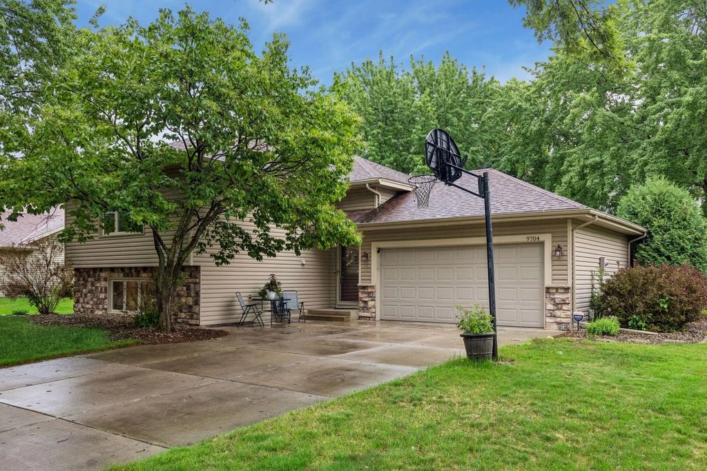 9704 172nd Street W, Lakeville