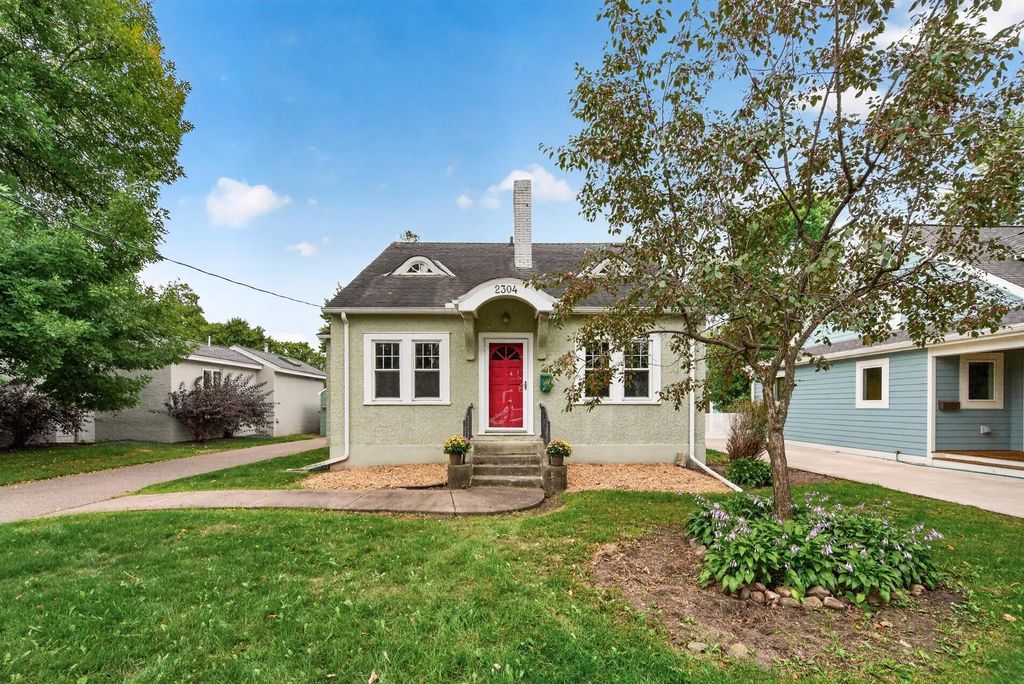 2304 6th Street, White Bear Lake