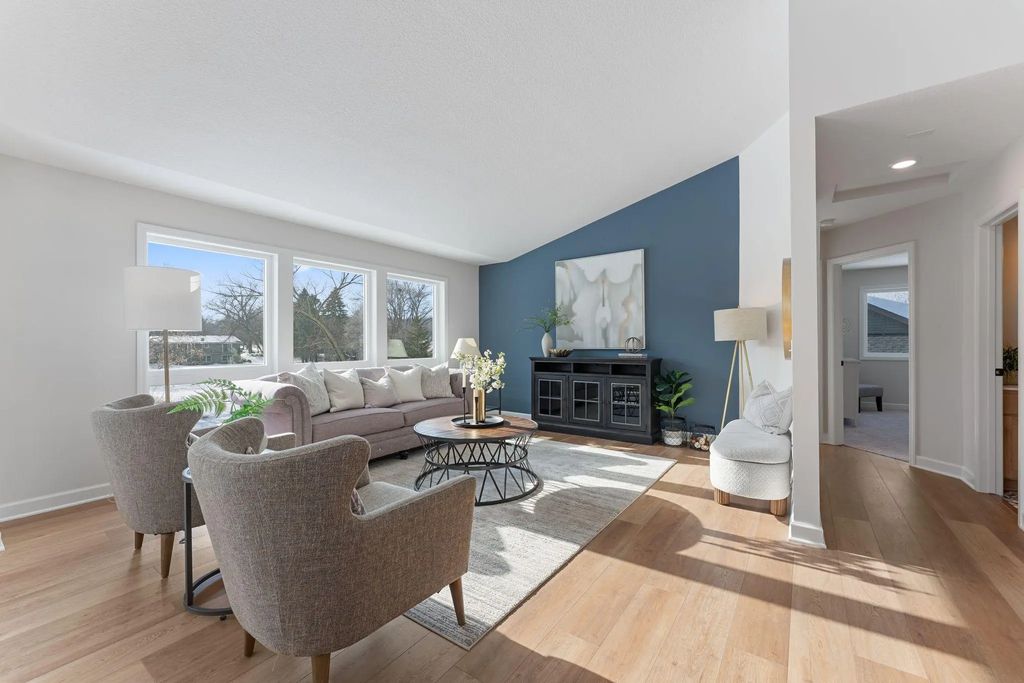 14340 Alder Way, Rosemount