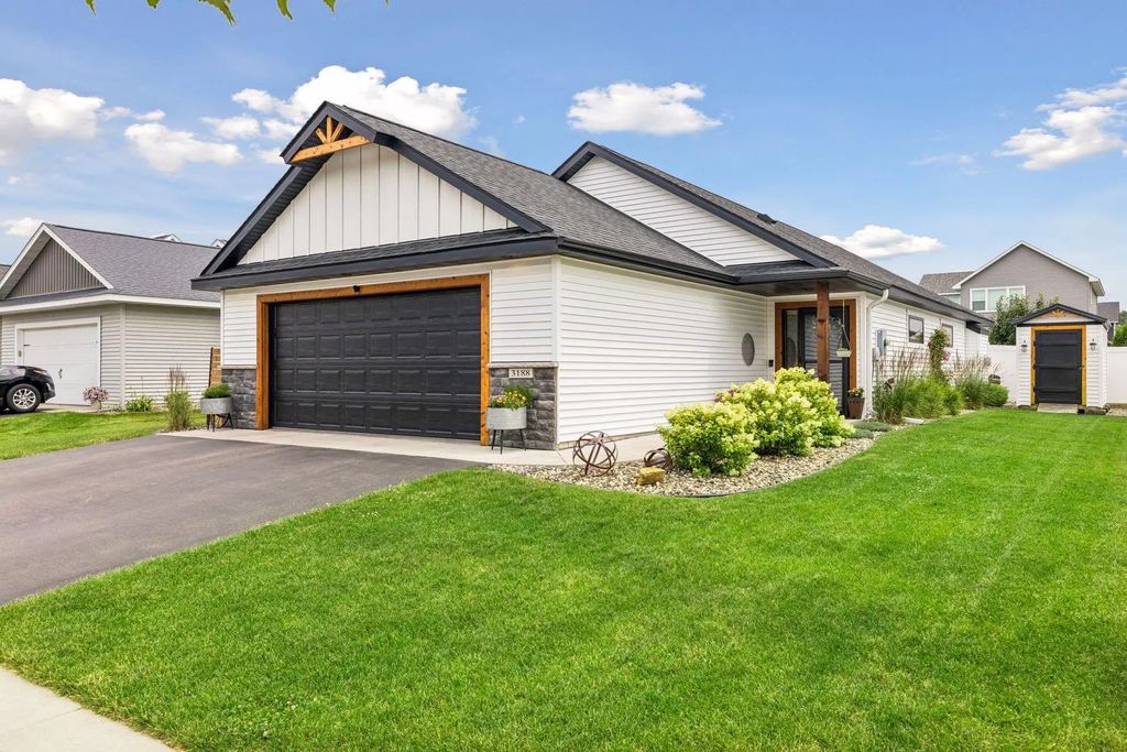 3188 Newcastle Drive, River Falls
