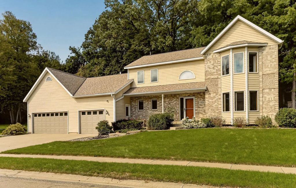 1321 Woodland Drive Sw, Rochester
