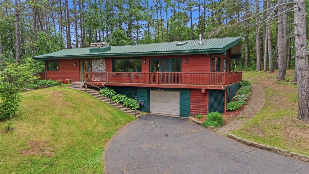2016 Rice Lake Road, Duluth